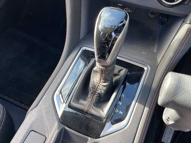 スバル インプレッサ ＸＶ 2．0i－L アイサイト 岩手県 2017(平29)年 4.7万km クールグレーカーキ 社外ナビ/AM/FM/CD/DVD/Bluetooth/フルセグTV/純正オーディオ/バックカメラ/ETC/レーダークルーズコントロール/衝突被害軽減ブレーキ/レーンキープアシスト/横滑り防止装置/アイドリングストップ/オートライト/LEDヘッドライト/フォグランプ/スマートキー/プッシュスタート/電動格納ミラー/純正17インチAW/純正フロアマット/純正ドアバイザー/保証書/取扱説明書