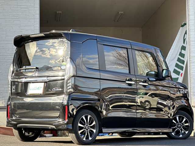 ホンダ Ｎ ＢＯＸ カスタム G L ホンダセンシング 大分県 2019(平31)年 3.7万km クリスタルブラックパール 両側パワースライドドア/純正ナビ/フルセグTV/Bluetooth/DVD/純正フロアマット/純正ビルトインETC/純正ドラレコ/純正LEDヘッドライト/フォグランプ/オートライト/衝突被害軽減システム/盗難防止装置/横滑り防止装置/レーンキープアシスト/コーナーセンサー/クルーズコントロール