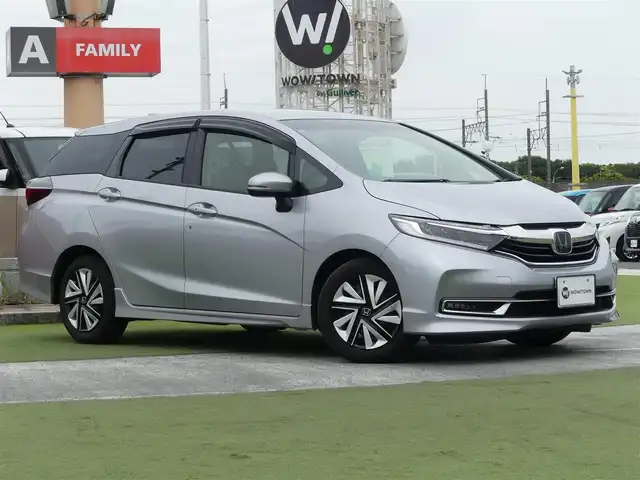 ホンダ シャトル G ホンダセンシング 千葉県 2020(令2)年 2.4万km ルナシルバーM ホンダセンシング/・衝突軽減ブレーキ（CMBS）/・車線維持支援システム（LKAS）/・アダプティブクルーズコントロール（ACC）/・後方誤発進抑制機能/・誤発進抑制機能/純正SDナビ/地デジTV/【DVD/CD再生機能　Bluetooth接続】/バックカメラ/ステアリングスイッチ/ETC/LEDヘッドライト/フォグライト/ウインカーミラー/サイド/カーテンエアバッグ/スマートキー