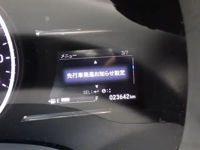ホンダ シャトル G ホンダセンシング 千葉県 2020(令2)年 2.4万km ルナシルバーM ホンダセンシング/・衝突軽減ブレーキ（CMBS）/・車線維持支援システム（LKAS）/・アダプティブクルーズコントロール（ACC）/・後方誤発進抑制機能/・誤発進抑制機能/純正SDナビ/地デジTV/【DVD/CD再生機能　Bluetooth接続】/バックカメラ/ステアリングスイッチ/ETC/LEDヘッドライト/フォグライト/ウインカーミラー/サイド/カーテンエアバッグ/スマートキー