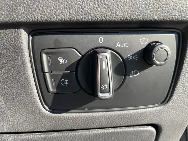 フォルクスワーゲン アルテオン TSI 4モーション Rラインアドバンス 石川県 2019(令1)年 3.4万km 白 4WD/ターボ/Rライン/純正ナビ/フルセグTV/全方位カメラ/LEDヘッドライト/ビルトインETC/革シート/シートヒーター/サンルーフ/純正アルミホイール/レーダークルーズ/レーダーブレーキ/パワートランク/スマートキー/プッシュスタート/クリアランスソナー