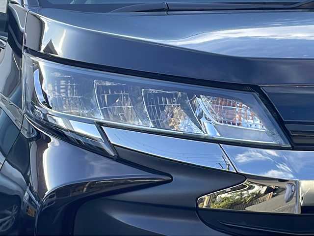 トヨタ ノア S－Z 大阪府 2023(令5)年 1.4万km スパークリングブラックパールクリスタルシャイン 純正ナビ/バックカメラ/レーダークルーズコントロール/ETC2.0/ドラレコ前後/ハーフレザーシート/シートヒーター/クリアランスソナー/革巻きステアリング/純正フロアマット/スペアキー×1