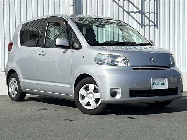 トヨタ ポルテ 130i 三重県 2010(平22)年 6.9万km シルバーマイカM 片側パワースライドドア/純正フロアマット/ヘッドライトレベライザー/純正フロアマット/純正ドアバイザー/ダブルエアバック/禁煙車