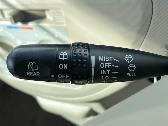 トヨタ ポルテ 130i 三重県 2010(平22)年 6.9万km シルバーマイカM 片側パワースライドドア/純正フロアマット/ヘッドライトレベライザー/純正フロアマット/純正ドアバイザー/ダブルエアバック/禁煙車