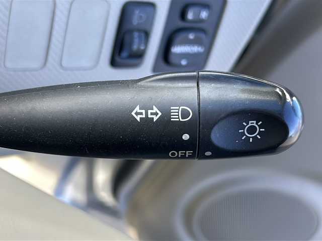 トヨタ ポルテ 130i 三重県 2010(平22)年 6.9万km シルバーマイカM 片側パワースライドドア/純正フロアマット/ヘッドライトレベライザー/純正フロアマット/純正ドアバイザー/ダブルエアバック/禁煙車