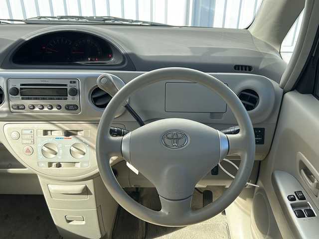 トヨタ ポルテ 130i 三重県 2010(平22)年 6.9万km シルバーマイカM 片側パワースライドドア/純正フロアマット/ヘッドライトレベライザー/純正フロアマット/純正ドアバイザー/ダブルエアバック/禁煙車