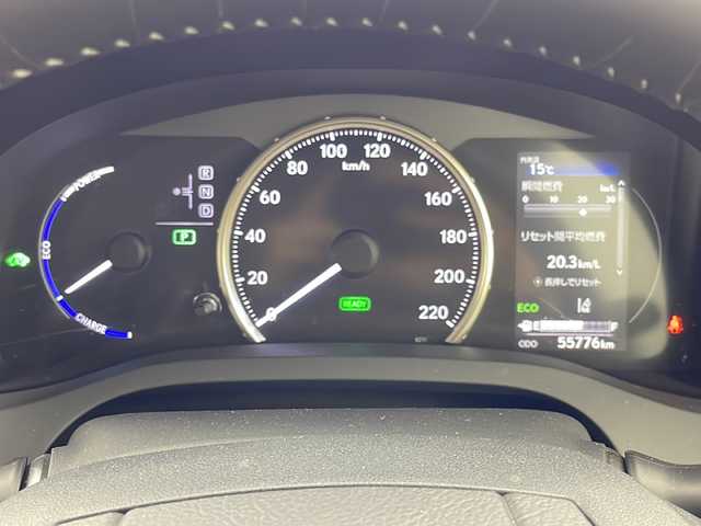 レクサス ＣＴ 200h バージョンC 大阪府 2021(令3)年 5.6万km ソニッククォーツ 純正メーカーナビ（CD・DVD・Bluetooth・フルセグ）/レーダークルーズコントロール/革巻きステアリング/シートヒーター/プリクラッシュセーフティー/レーンディパーチャーアラート/ブラインドスポットモニター/クリアランスソナー/パワーシート（前席）/オートマチックハイビーム/ETC2.0/純正LEDヘッドライト/純正１６インチAW/フォグランプ/パドルシフト/電格ミラー