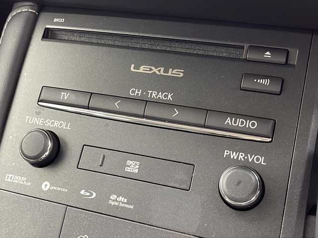 レクサス ＣＴ 200h バージョンC 大阪府 2021(令3)年 5.6万km ソニッククォーツ 純正メーカーナビ（CD・DVD・Bluetooth・フルセグ）/レーダークルーズコントロール/革巻きステアリング/シートヒーター/プリクラッシュセーフティー/レーンディパーチャーアラート/ブラインドスポットモニター/クリアランスソナー/パワーシート（前席）/オートマチックハイビーム/ETC2.0/純正LEDヘッドライト/純正１６インチAW/フォグランプ/パドルシフト/電格ミラー