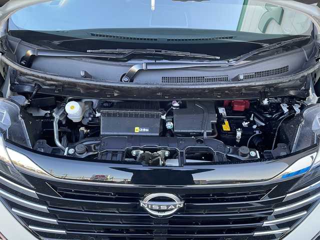 日産 ルークス HWS X プロパイロットED 山口県 2025(令7)年 1.4万km ホワイトパール 社外9インチメモリナビ/・フルセグテレビ（キャンセラー付き）/・CD/DVD/AM/FM/・Bluetooth/・iPod/USB/AUX/HDMI/ハンズフリー両側パワースライドドア/LEDヘッドライト/フォグランプ/プロパイロット/・インテリジェントエマージェンシーブレーキ/・踏み間違え防止機能/・アダプティブLEDヘッドライト/・インテリジェントアラウンドビューモニター/・クリアランスソナー/・車線逸脱警報/・車線逸脱防止支援システム/・前方衝突予測警報/・ふらつき警報/・標識検知機能/電動パーキングブレーキ/純正アルミホイール/純正ゴムマット/プッシュスタート/スマートキー