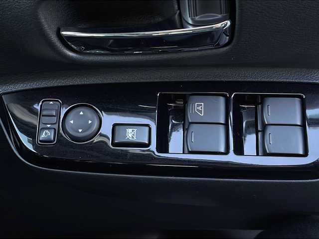 日産 ルークス HWS X プロパイロットED 山口県 2025(令7)年 1.4万km ホワイトパール 社外9インチメモリナビ/・フルセグテレビ（キャンセラー付き）/・CD/DVD/AM/FM/・Bluetooth/・iPod/USB/AUX/HDMI/ハンズフリー両側パワースライドドア/LEDヘッドライト/フォグランプ/プロパイロット/・インテリジェントエマージェンシーブレーキ/・踏み間違え防止機能/・アダプティブLEDヘッドライト/・インテリジェントアラウンドビューモニター/・クリアランスソナー/・車線逸脱警報/・車線逸脱防止支援システム/・前方衝突予測警報/・ふらつき警報/・標識検知機能/電動パーキングブレーキ/純正アルミホイール/純正ゴムマット/プッシュスタート/スマートキー