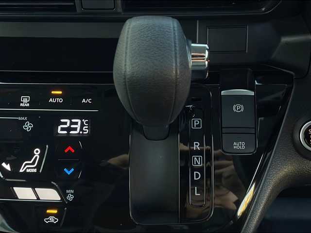 日産 ルークス HWS X プロパイロットED 山口県 2025(令7)年 1.4万km ホワイトパール 社外9インチメモリナビ/・フルセグテレビ（キャンセラー付き）/・CD/DVD/AM/FM/・Bluetooth/・iPod/USB/AUX/HDMI/ハンズフリー両側パワースライドドア/LEDヘッドライト/フォグランプ/プロパイロット/・インテリジェントエマージェンシーブレーキ/・踏み間違え防止機能/・アダプティブLEDヘッドライト/・インテリジェントアラウンドビューモニター/・クリアランスソナー/・車線逸脱警報/・車線逸脱防止支援システム/・前方衝突予測警報/・ふらつき警報/・標識検知機能/電動パーキングブレーキ/純正アルミホイール/純正ゴムマット/プッシュスタート/スマートキー