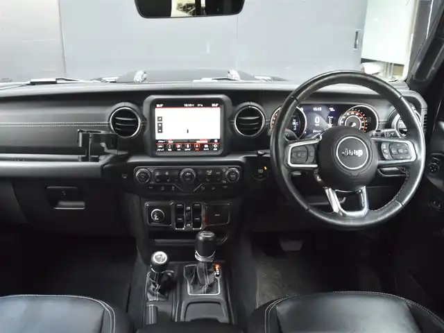 クライスラー・ジープ ジープ ラングラー アンリミテッド サハラ 和歌山県 2020(令2)年 3万km 黒 社外F/Rバンパー /MKW17incAW /黒革 /ヒッチメンバー /純ナビ /Bカメラ /Fカメラ /CarPlay /Bluetoothオーディオ /ACC /BSM /衝突軽減ブレーキ /前後センサー /スマートキー /ドラレコ /シートヒーター /LEDライト /ETC/スペアキー