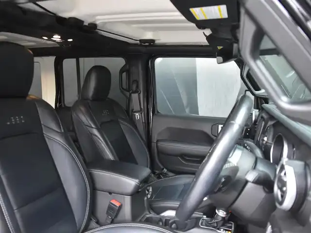 クライスラー・ジープ ジープ ラングラー アンリミテッド サハラ 和歌山県 2020(令2)年 3万km 黒 社外F/Rバンパー /MKW17incAW /黒革 /ヒッチメンバー /純ナビ /Bカメラ /Fカメラ /CarPlay /Bluetoothオーディオ /ACC /BSM /衝突軽減ブレーキ /前後センサー /スマートキー /ドラレコ /シートヒーター /LEDライト /ETC/スペアキー