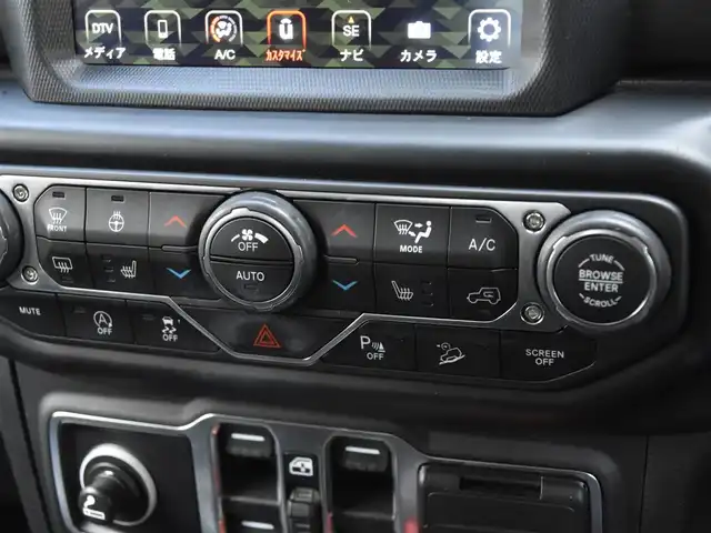 クライスラー・ジープ ジープ ラングラー アンリミテッド サハラ 和歌山県 2020(令2)年 3万km 黒 社外F/Rバンパー /MKW17incAW /黒革 /ヒッチメンバー /純ナビ /Bカメラ /Fカメラ /CarPlay /Bluetoothオーディオ /ACC /BSM /衝突軽減ブレーキ /前後センサー /スマートキー /ドラレコ /シートヒーター /LEDライト /ETC/スペアキー