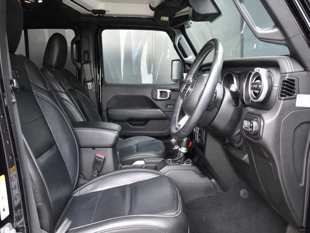 クライスラー・ジープ ジープ ラングラー アンリミテッド サハラ 和歌山県 2020(令2)年 3万km 黒 社外F/Rバンパー /MKW17incAW /黒革 /ヒッチメンバー /純ナビ /Bカメラ /Fカメラ /CarPlay /Bluetoothオーディオ /ACC /BSM /衝突軽減ブレーキ /前後センサー /スマートキー /ドラレコ /シートヒーター /LEDライト /ETC/スペアキー