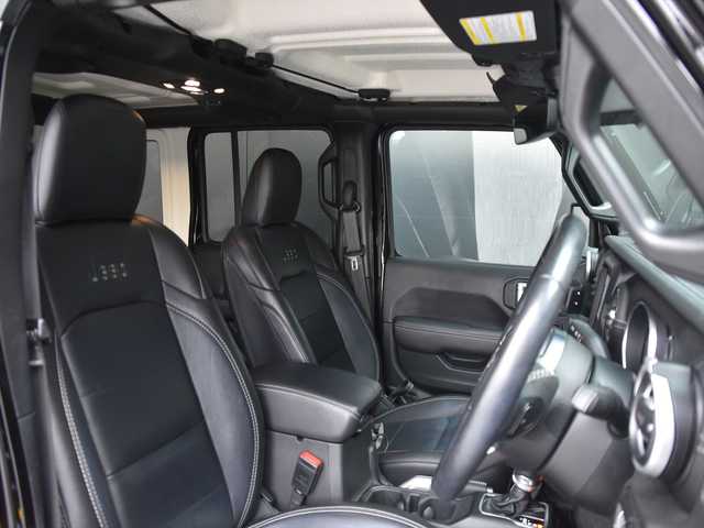 クライスラー・ジープ ジープ ラングラー アンリミテッド サハラ 和歌山県 2020(令2)年 3万km 黒 社外F/Rバンパー /MKW17incAW /黒革 /ヒッチメンバー /純ナビ /Bカメラ /Fカメラ /CarPlay /Bluetoothオーディオ /ACC /BSM /衝突軽減ブレーキ /前後センサー /スマートキー /ドラレコ /シートヒーター /LEDライト /ETC/スペアキー