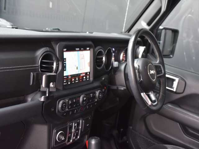 クライスラー・ジープ ジープ ラングラー アンリミテッド サハラ 和歌山県 2020(令2)年 3万km 黒 社外F/Rバンパー /MKW17incAW /黒革 /ヒッチメンバー /純ナビ /Bカメラ /Fカメラ /CarPlay /Bluetoothオーディオ /ACC /BSM /衝突軽減ブレーキ /前後センサー /スマートキー /ドラレコ /シートヒーター /LEDライト /ETC/スペアキー