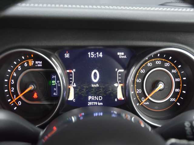 クライスラー・ジープ ジープ ラングラー アンリミテッド サハラ 和歌山県 2020(令2)年 3万km 黒 社外F/Rバンパー /MKW17incAW /黒革 /ヒッチメンバー /純ナビ /Bカメラ /Fカメラ /CarPlay /Bluetoothオーディオ /ACC /BSM /衝突軽減ブレーキ /前後センサー /スマートキー /ドラレコ /シートヒーター /LEDライト /ETC/スペアキー