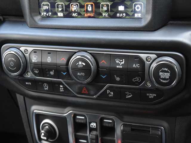 クライスラー・ジープ ジープ ラングラー アンリミテッド サハラ 和歌山県 2020(令2)年 3万km 黒 社外F/Rバンパー /MKW17incAW /黒革 /ヒッチメンバー /純ナビ /Bカメラ /Fカメラ /CarPlay /Bluetoothオーディオ /ACC /BSM /衝突軽減ブレーキ /前後センサー /スマートキー /ドラレコ /シートヒーター /LEDライト /ETC/スペアキー