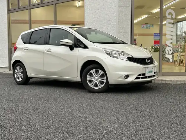 日産 ノート X 神奈川県 2016(平28)年 3.2万km パール ワンオーナー/純正SDナビ/　Bluetooth/CD/USB/iPod/フルセグTV/バックカメラ/衝突被害軽減システム/レーンキープアシスト/横滑り防止装置/オートライト/前方ドライブレコーダー/ETC/社外フロアマット/保証書/取扱説明書/スペアキー