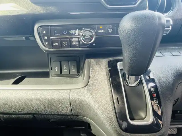 ホンダ Ｎ ＢＯＸ カスタム G L ホンダセンシング 岡山県 2019(平31)年 13万km プラチナホワイトパール (株)IDOMが運営する【じしゃロン岡山店】の自社ローン専用車両です。こちらは現金またはオートローンご利用時の価格です。 自社ローンご希望の方は別途その旨お申し付け下さい/＊純正ナビ（VXM-194Ci）/＊片側パワスラ/＊バックカメラ/＊プッシュST/＊Bluetooth接続/＊スマートキー