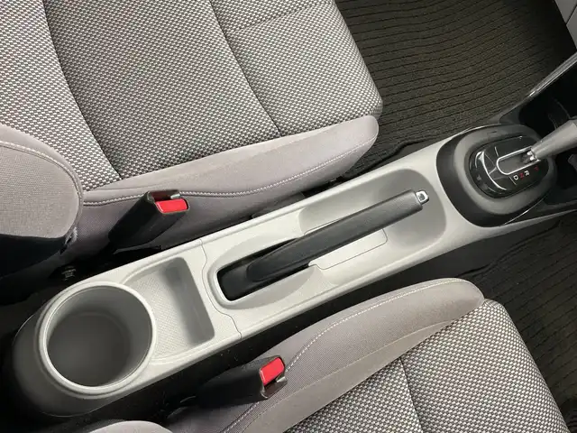 ホンダ ＣＲ－Ｚ α 新潟県 2010(平22)年 8.5万km プレミアムホワイトパール 純正オーディオ/クルーズコントロール/ETC/横滑り防止装置/オートライト/パドルシフト/禁煙車