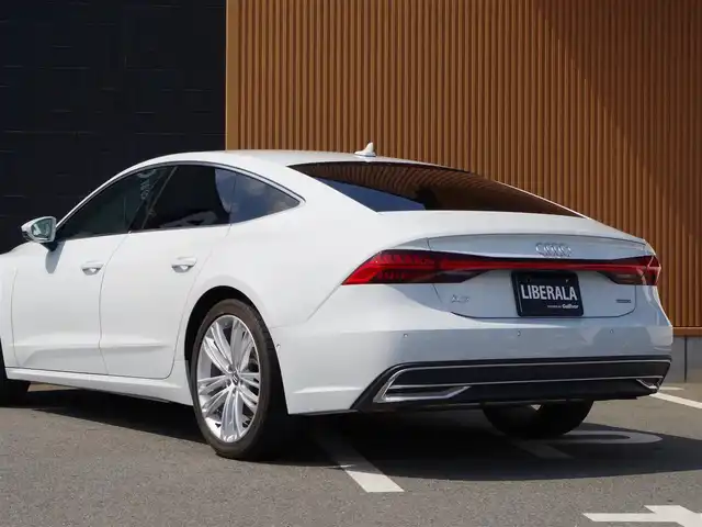 アウディ Ａ７ SB 55TFSIクワトロ 1stエディション 埼玉県 2018(平30)年 1.1万km グレイシアホワイトメタリック 特別仕様車/ブラックハーフレザーシート/アダプティブクルーズコントロール/マトリクスLED/バーチャルコックピット/CarPlay/パークセンサー/全周囲カメラ/純正ナビ/ETC/フルセグTV/シートヒーター/イージークローザードア