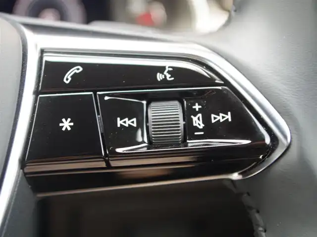 アウディ Ａ７ SB 55TFSIクワトロ 1stエディション 埼玉県 2018(平30)年 1.1万km グレイシアホワイトメタリック 特別仕様車/ブラックハーフレザーシート/アダプティブクルーズコントロール/マトリクスLED/バーチャルコックピット/CarPlay/パークセンサー/全周囲カメラ/純正ナビ/ETC/フルセグTV/シートヒーター/イージークローザードア