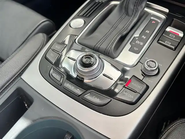 アウディ Ａ５ SB 2．0 TFSI クワトロ 京都府 2013(平25)年 5.3万km 黒 純正マルチナビ、Bluetooth/パドルシフト/黒革シート/前席シートヒーター/前席パワーシート/ディスチャージ/ETC/社外19インチアルミホイール/保証書/取扱説明書