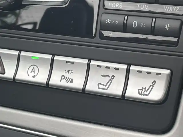 メルセデス・ベンツ ＳＬＫ２００ エクスクルーシブ 静岡県 2015(平27)年 4万km オブシディアンブラック AMGスポーツパッケージ/レーダーセーフティ軽減ブレーキACC/レーンキープ　ブラインドスポットモニター/ブラックレザーシートシートヒーター/CommandHDDナビフルセグTVBluetooth/パークトロニック/マジックスカイルーフ/エアスカーフ/キーレスゴー/赤シートベルト/ETC
