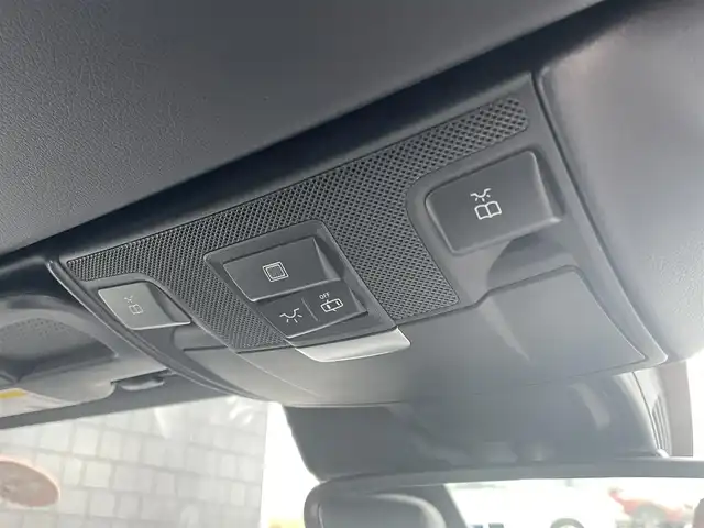 メルセデス・ベンツ ＳＬＫ２００ エクスクルーシブ 静岡県 2015(平27)年 4万km オブシディアンブラック AMGスポーツパッケージ/レーダーセーフティ軽減ブレーキACC/レーンキープ　ブラインドスポットモニター/ブラックレザーシートシートヒーター/CommandHDDナビフルセグTVBluetooth/パークトロニック/マジックスカイルーフ/エアスカーフ/キーレスゴー/赤シートベルト/ETC