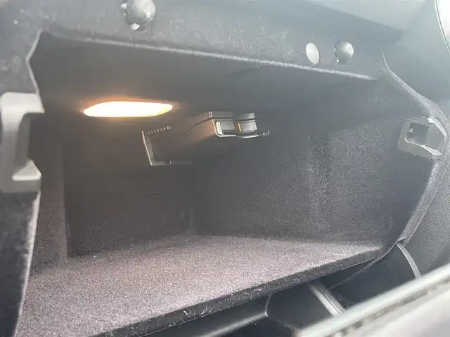 メルセデス・ベンツ ＳＬＫ２００ エクスクルーシブ 静岡県 2015(平27)年 4万km オブシディアンブラック AMGスポーツパッケージ/レーダーセーフティ軽減ブレーキACC/レーンキープ　ブラインドスポットモニター/ブラックレザーシートシートヒーター/CommandHDDナビフルセグTVBluetooth/パークトロニック/マジックスカイルーフ/エアスカーフ/キーレスゴー/赤シートベルト/ETC