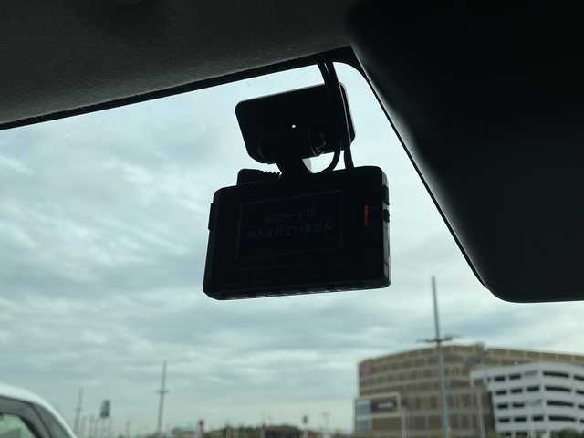 トヨタ ルーミー カスタムG 愛知県 2021(令3)年 3.7万km ファイアークォーツレッドM トヨタセーフティセンス/純正ナビ　SDカードなし/両側パワースライドドア/クルーズコントロール/バックカメラ/コーナーセンサー/純正アルミホイール/LEDヘッドライト/オートマチックハイビーム/ドライブレコーダー/衝突軽減システム/フルセグ/CD DVD/Bluetooth/ステアリングスイッチ/スマートキー/プッシュスタート