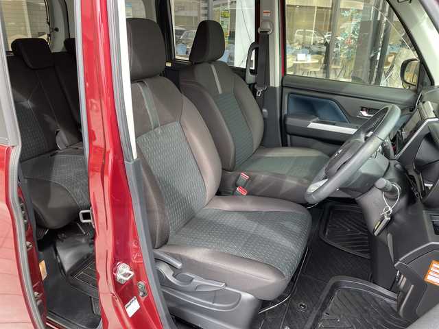 トヨタ ルーミー カスタムG 愛知県 2021(令3)年 3.7万km ファイアークォーツレッドM トヨタセーフティセンス/純正ナビ　SDカードなし/両側パワースライドドア/クルーズコントロール/バックカメラ/コーナーセンサー/純正アルミホイール/LEDヘッドライト/オートマチックハイビーム/ドライブレコーダー/衝突軽減システム/フルセグ/CD DVD/Bluetooth/ステアリングスイッチ/スマートキー/プッシュスタート