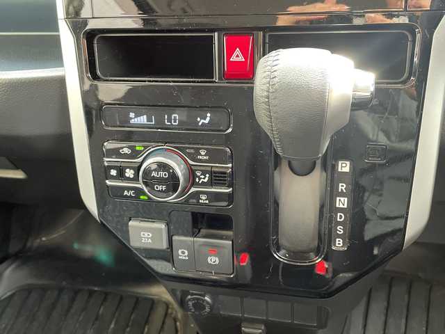 トヨタ ルーミー カスタムG 愛知県 2021(令3)年 3.7万km ファイアークォーツレッドM トヨタセーフティセンス/純正ナビ　SDカードなし/両側パワースライドドア/クルーズコントロール/バックカメラ/コーナーセンサー/純正アルミホイール/LEDヘッドライト/オートマチックハイビーム/ドライブレコーダー/衝突軽減システム/フルセグ/CD DVD/Bluetooth/ステアリングスイッチ/スマートキー/プッシュスタート