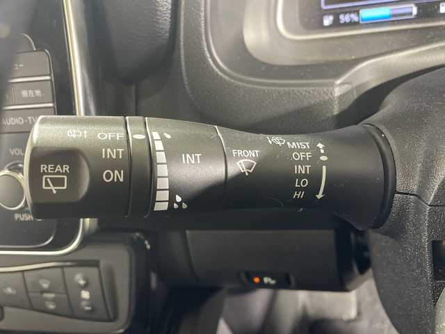 日産 リーフ G 神奈川県 2019(令1)年 4.7万km ダークメタルグレー 純正SDナビ/Bluetooth・CD・DVD・AUX・USB・HDD・フルセグTV/デジタルインナーミラー/クルーズコントロール/ブラインドスポットモニター/前側ドライブレコーダー/シートヒーター/バックカメラ/ETC/純正フロアマット/純正17インチアルミホイール/LEDヘッドライト/オートライト/スマートキー/横滑り防止装置/衝突被害軽減システム/保証書