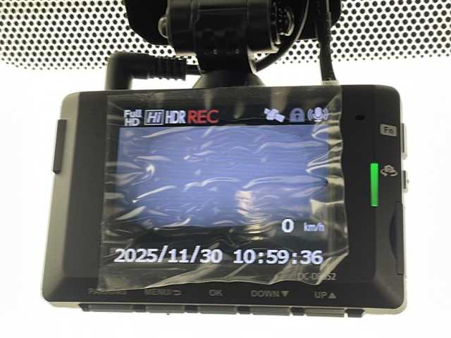 トヨタ カローラ クロス Z 三重県 2022(令4)年 6.1万km スパークリングブラックパールクリスタルシャイン /禁煙車//純正メモリーナビゲーション//シーケンシャルウィンカーミラー//追従式クルーズコントロール//シートヒーター//電子パーキング//ブレーキホールド//BSM//パワーバックドア//ビルトインETC//オートエアコン//スペアキー//前後ドライブレコーダー