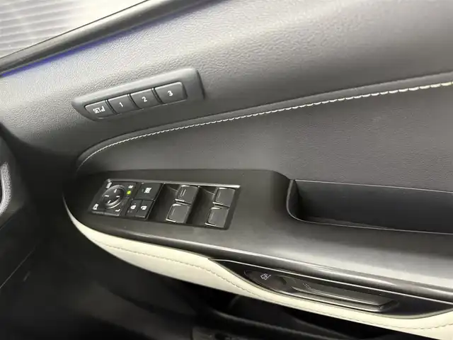 レクサス ＮＸ 450h+ Fスポーツ 愛知県 2021(令3)年 2.3万km グラファイトブラックガラスフレーク ムーンルーフ/オレンジキャリパー/ベンチレーション/純正14インチナビ/アラウンドビューモニター/フルセグTV/レクサスセーフティシステム/クルーズコントロール/ブラインドスポットモニター/衝突被害軽減システム/横滑り防止装置/コーナーセンサー/レーンキープアシスト/オートライト/オートマチックハイビーム/LEDヘッドライト/LEDフォグランプ/デジタルインナーミラー/電動リアゲート/パワーシート/シートメモリー/シートヒーター/ステアリングヒーター/ヘッドアップディスプレイ/パドルシフト/前後ドライブレコーダー/ETC2.0/純正AW/純正フロアマット/プッシュスタート/スマートキー/スペアキー