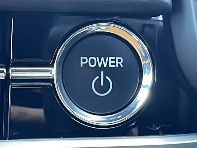 三菱 アウトランダー ＰＨＥＶ P 茨城県 2022(令4)年 4.4万km ホワイトダイヤモンド 純正ディスプレイオーディオ　ＢＯＳＥサウンド　電動リアゲート　ステアリングヒーター　全方位カメラ　レザーシート　パワーシート　シートヒーター　純正２０インチアルミホイール　純正フロアマット　充電ケーブフルセグテレビ