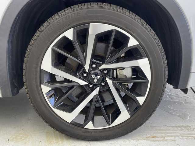 三菱 アウトランダー ＰＨＥＶ P 茨城県 2022(令4)年 4.4万km ホワイトダイヤモンド 純正ディスプレイオーディオ　ＢＯＳＥサウンド　電動リアゲート　ステアリングヒーター　全方位カメラ　レザーシート　パワーシート　シートヒーター　純正２０インチアルミホイール　純正フロアマット　充電ケーブフルセグテレビ