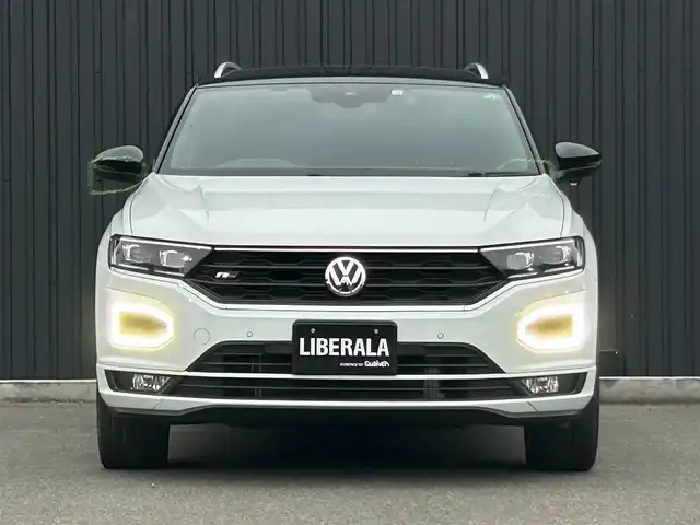 フォルクスワーゲン ＶＷ Ｔ－ロック TDI Rライン 福島県 2020(令2)年 2.4万km 白 ワンオーナー/アダプティブクルーズコントロール/ブラインドスポットモニター/レーンキープアシスト/アクティブ・インフォ・ディスプレイ/黒半革シート/パワーリアゲート/純正メモリナビ(BT/USB/CD/DVD)/AppleCarPlay/フルセグTV/バックカメラ/純正19AW/ハイビームアシスト/ドライブレコーダー(前方のみ)/ETC2.0/オートホールド/純正フロアマット/取扱説明書