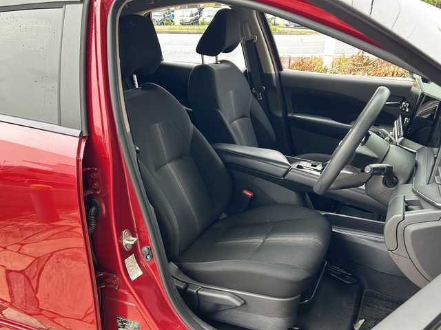 日産 ノート X 静岡県 2021(令3)年 1.7万km ガーネットレッド 純正ナビ/・ラジオ/フルセグTV/・USB/Apple CarPlay/HDMI/主要装備/・全方位カメラ　/・ＥＴＣ　/・レーンキープアシスト　/・デジタルインナーミラー　/・ＢＳＭ　コーナーセンサー　/・置くだけ充電　/・オートホールド　/・オートライト　/・オートハイビーム　/・ドライブレコーダー　/・ＬＥＤヘッドライト/・ステアリングリモコン/・プッシュスタート/・スマートキー/・プロパイロット/・エマージェンシーブレーキ/・純正アルミキャップ/・LEDフォグランプ
