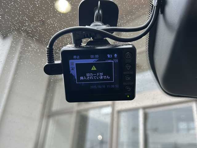 日産 ノート X 静岡県 2021(令3)年 1.7万km ガーネットレッド 純正ナビ/・ラジオ/フルセグTV/・USB/Apple CarPlay/HDMI/主要装備/・全方位カメラ　/・ＥＴＣ　/・レーンキープアシスト　/・デジタルインナーミラー　/・ＢＳＭ　コーナーセンサー　/・置くだけ充電　/・オートホールド　/・オートライト　/・オートハイビーム　/・ドライブレコーダー　/・ＬＥＤヘッドライト/・ステアリングリモコン/・プッシュスタート/・スマートキー/・プロパイロット/・エマージェンシーブレーキ/・純正アルミキャップ/・LEDフォグランプ