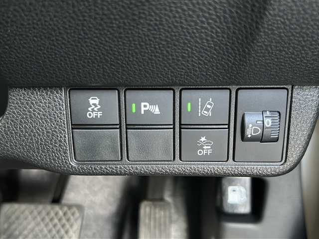 ホンダ Ｎ ＯＮＥ オリジナル 静岡県 2021(令3)年 2.3万km プレミアムアイボリーパールⅡ 純正ディスプレイオーディオ/・CD/・DVD/・ワンセグＴＶ/・Bluetooth/・USB/・AM/・FM/主要装備/・衝突軽減/・レーンキープ/・追従クルコン/・コーナーセンサー後/・バックカメラ/・ハーフレザーシート/・ステリモ/・電動パーキングブレーキ/・オートホールド/・LEDヘッドライト/・オートライト/・オートハイビーム/・スマートキー/・プッシュスタート/・純正フロアマット