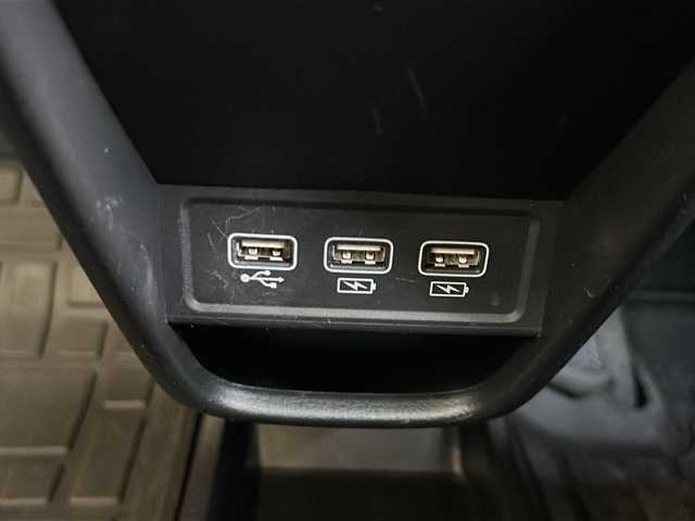 ホンダ Ｎ ＯＮＥ オリジナル 静岡県 2021(令3)年 2.3万km プレミアムアイボリーパールⅡ 純正ディスプレイオーディオ/・CD/・DVD/・ワンセグＴＶ/・Bluetooth/・USB/・AM/・FM/主要装備/・衝突軽減/・レーンキープ/・追従クルコン/・コーナーセンサー後/・バックカメラ/・ハーフレザーシート/・ステリモ/・電動パーキングブレーキ/・オートホールド/・LEDヘッドライト/・オートライト/・オートハイビーム/・スマートキー/・プッシュスタート/・純正フロアマット