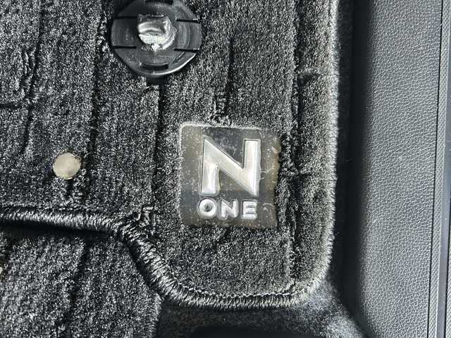 ホンダ Ｎ ＯＮＥ オリジナル 静岡県 2021(令3)年 2.3万km プレミアムアイボリーパールⅡ 純正ディスプレイオーディオ/・CD/・DVD/・ワンセグＴＶ/・Bluetooth/・USB/・AM/・FM/主要装備/・衝突軽減/・レーンキープ/・追従クルコン/・コーナーセンサー後/・バックカメラ/・ハーフレザーシート/・ステリモ/・電動パーキングブレーキ/・オートホールド/・LEDヘッドライト/・オートライト/・オートハイビーム/・スマートキー/・プッシュスタート/・純正フロアマット