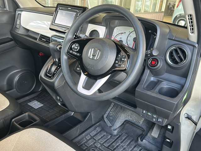 ホンダ Ｎ ＯＮＥ オリジナル 静岡県 2021(令3)年 2.3万km プレミアムアイボリーパールⅡ 純正ディスプレイオーディオ/・CD/・DVD/・ワンセグＴＶ/・Bluetooth/・USB/・AM/・FM/主要装備/・衝突軽減/・レーンキープ/・追従クルコン/・コーナーセンサー後/・バックカメラ/・ハーフレザーシート/・ステリモ/・電動パーキングブレーキ/・オートホールド/・LEDヘッドライト/・オートライト/・オートハイビーム/・スマートキー/・プッシュスタート/・純正フロアマット