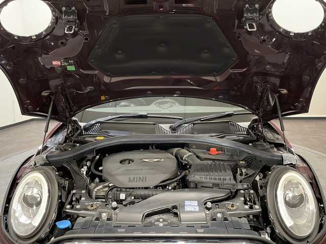 ＭＩＮＩ ミニ クラブマン クーパー 新潟県 2017(平29)年 4.5万km ピュアバーガンディー ペッパーパッケージ/オートスピードコントロール装置/リア・ビュー・カメラ/ナビゲーション・システム/USB/AUX/Bluetooth接続/アイドリングストップ/オートライト/オートエアコン/スマートキー/インナー型ETC/プッシュスタート