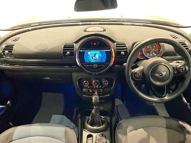 ＭＩＮＩ ミニ クラブマン クーパー 新潟県 2017(平29)年 4.5万km ピュアバーガンディー ペッパーパッケージ/オートスピードコントロール装置/リア・ビュー・カメラ/ナビゲーション・システム/USB/AUX/Bluetooth接続/アイドリングストップ/オートライト/オートエアコン/スマートキー/インナー型ETC/プッシュスタート