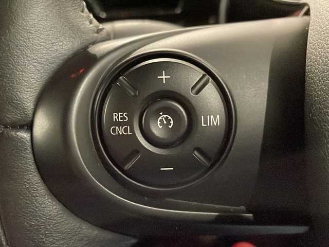 ＭＩＮＩ ミニ クラブマン クーパー 新潟県 2017(平29)年 4.5万km ピュアバーガンディー ペッパーパッケージ/オートスピードコントロール装置/リア・ビュー・カメラ/ナビゲーション・システム/USB/AUX/Bluetooth接続/アイドリングストップ/オートライト/オートエアコン/スマートキー/インナー型ETC/プッシュスタート